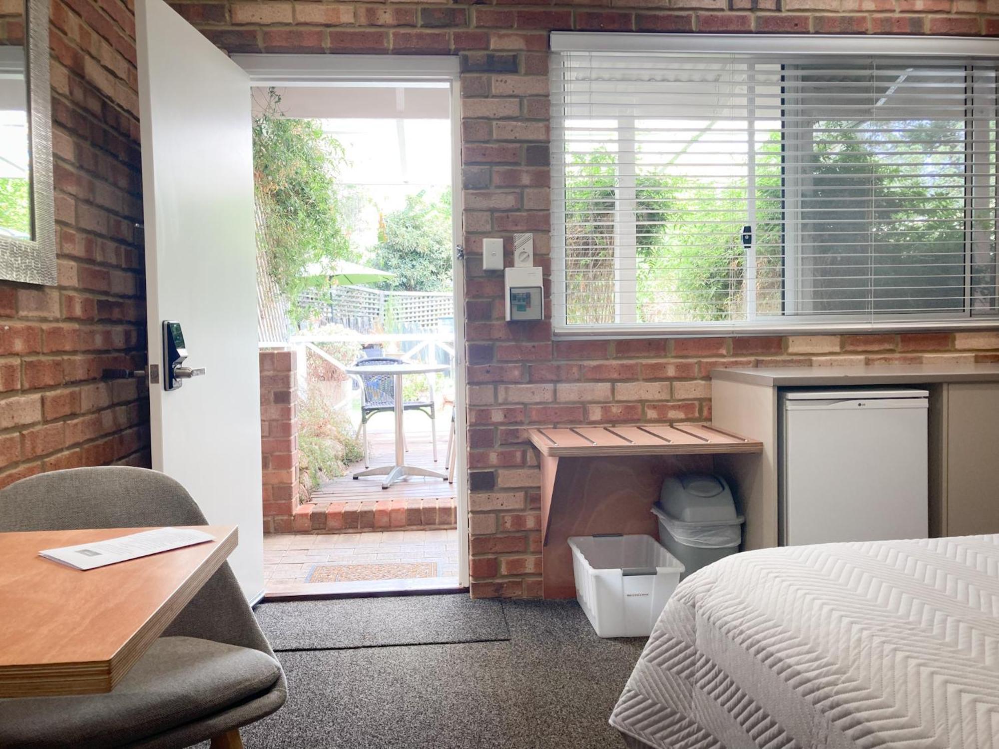 Edge Of The Forest Motel Margaret River Екстер'єр фото