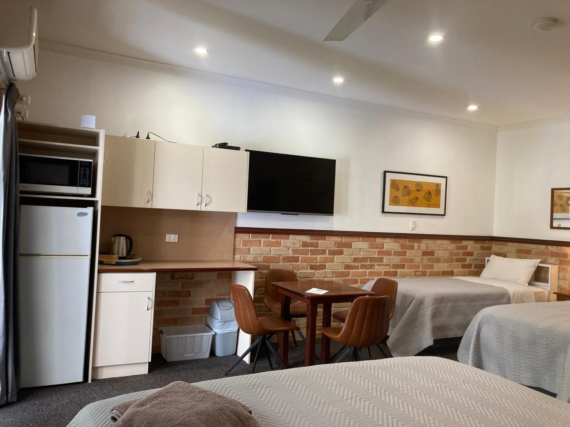 Edge Of The Forest Motel Margaret River Екстер'єр фото