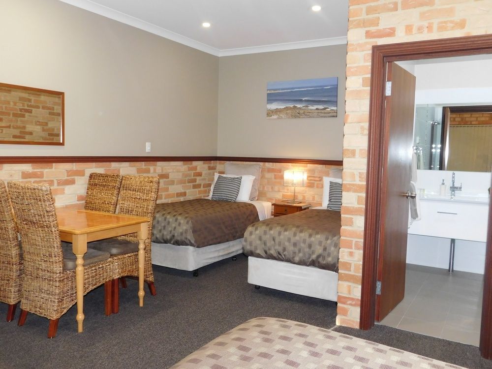 Edge Of The Forest Motel Margaret River Екстер'єр фото